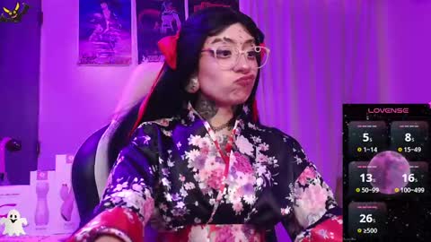 Vainilla Independent model online show from March 9, 2025, 10:30 pm