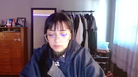 valentina online show from December 5, 2025, 1:20 pm