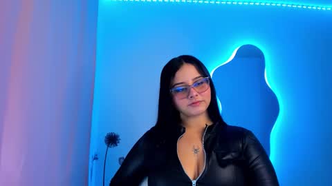 Snapshot of val_ferrer chatting on October 10, 2025, 12:20 am Valeria online show from October 10, 2025, 12:20 am