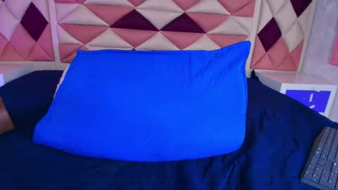 Valentina online show from October 30, 2025, 7:36 pm