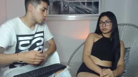 Snapshot of valen_and_paul_ chatting on December 15, 2025, 3:44 am valen paul online show from December 15, 2025, 3:44 am