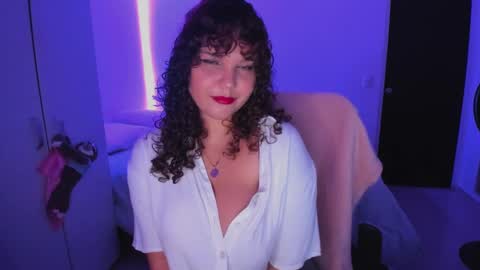 Snapshot of valen_smile_ chatting on December 22, 2024, 1:55 am valen_smile_ online show from December 22, 2024, 1:55 am