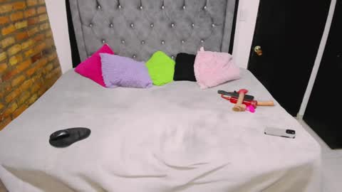 Valentina online show from September 21, 2025, 1:07 am