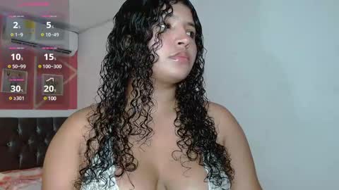 Valentina online show from December 31, 2024, 10:01 pm