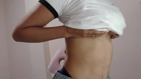 Snapshot of valentina_camposs chatting on September 12, 2025, 4:51 pm valen online show from September 12, 2025, 4:51 pm