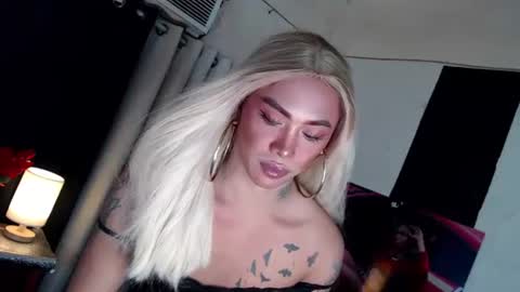 Snapshot of valentina_goddess_tsxxx chatting on January 15, 2025, 11:21 am Amanda online show from January 15, 2025, 11:21 am