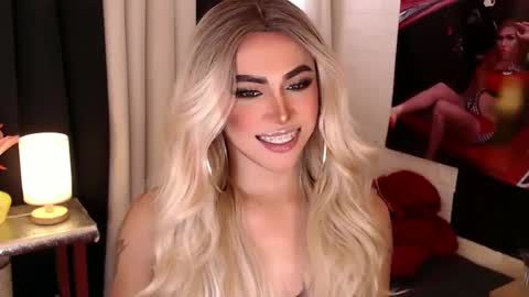 Snapshot of valentina_goddess_tsxxx chatting on February 3, 2025, 3:20 am Amanda online show from February 3, 2025, 3:20 am
