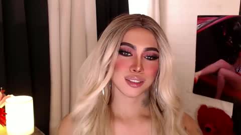 Snapshot of valentina_goddess_tsxxx chatting on February 5, 2025, 1:15 am Amanda online show from February 5, 2025, 1:15 am