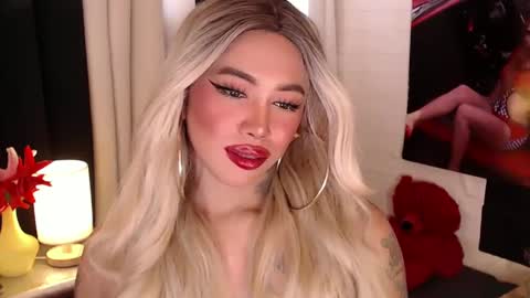 Snapshot of valentina_goddess_tsxxx chatting on February 9, 2025, 1:55 am Amanda online show from February 9, 2025, 1:55 am