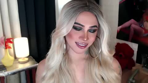 Snapshot of valentina_goddess_tsxxx chatting on February 16, 2025, 1:25 am Amanda online show from February 16, 2025, 1:25 am