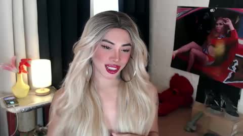 Snapshot of valentina_goddess_tsxxx chatting on February 17, 2025, 1:47 am Amanda online show from February 17, 2025, 1:47 am