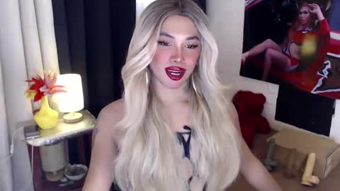Snapshot of valentina_goddess_tsxxx chatting on February 19, 2025, 5:16 am Amanda online show from February 19, 2025, 5:16 am