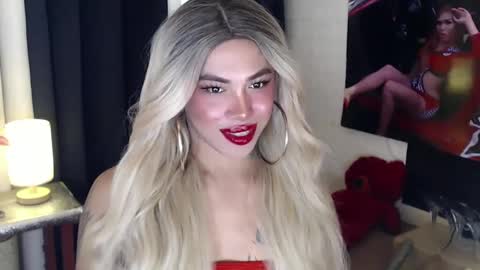Snapshot of valentina_goddess_tsxxx chatting on February 21, 2025, 8:07 am Amanda online show from February 21, 2025, 8:07 am