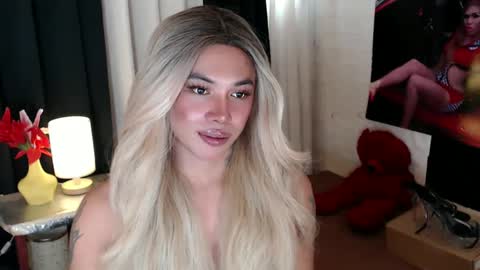 Snapshot of valentina_goddess_tsxxx chatting on March 2, 2025, 4:17 am Amanda online show from March 2, 2025, 4:17 am