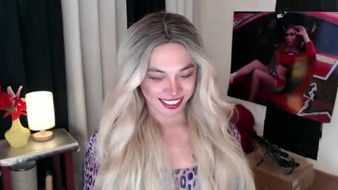 Snapshot of valentina_goddess_tsxxx chatting on March 2, 2025, 12:01 pm Amanda online show from March 2, 2025, 12:01 pm