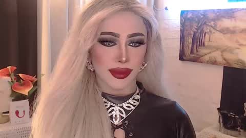 Snapshot of valentina_goddess_tsxxx chatting on September 13, 2025, 11:26 pm Amanda online show from September 13, 2025, 11:26 pm