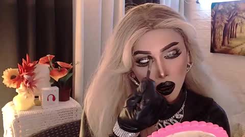 Snapshot of valentina_goddess_tsxxx chatting on September 25, 2025, 1:04 pm Amanda online show from September 25, 2025, 1:04 pm