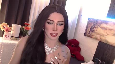 Snapshot of valentina_goddess_tsxxx chatting on October 8, 2025, 1:47 am Amanda online show from October 8, 2025, 1:47 am