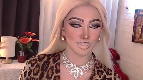 Snapshot of valentina_goddess_tsxxx chatting on October 16, 2025, 8:54 pm Amanda online show from October 16, 2025, 8:54 pm