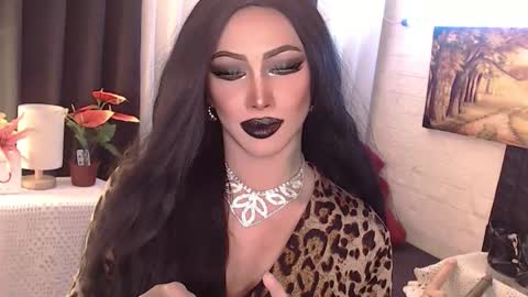 Snapshot of valentina_goddess_tsxxx chatting on October 19, 2025, 6:14 am Amanda online show from October 19, 2025, 6:14 am