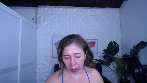 Valentina  online show from September 9, 2025, 9:25 pm