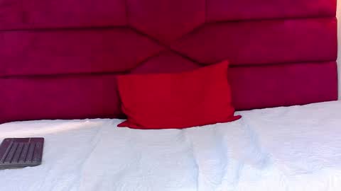 Snapshot of valentina_rose01 chatting on October 7, 2025, 8:17 pm Valentina online show from October 7, 2025, 8:17 pm