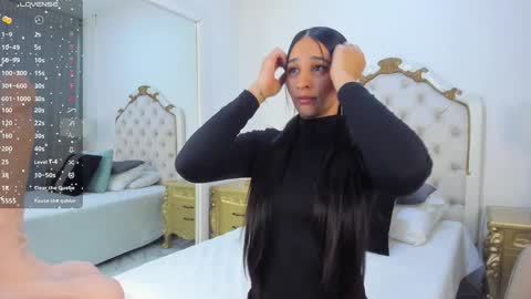 Snapshot of valentina_ross_ chatting on February 4, 2025, 12:11 pm Valentina online show from February 4, 2025, 12:11 pm