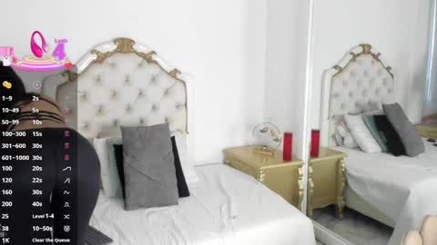 Snapshot of valentina_ross_ chatting on March 7, 2025, 12:12 pm Valentina online show from March 7, 2025, 12:12 pm