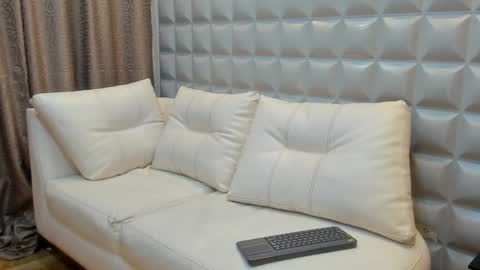 Snapshot of valentinasu chatting on January 15, 2025, 2:02 pm Valentina online show from January 15, 2025, 2:02 pm