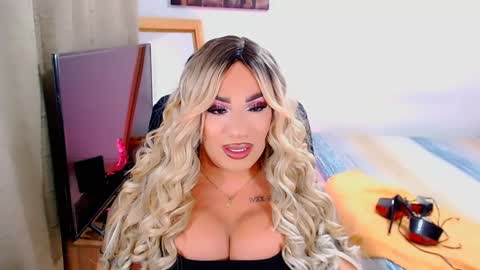 Snapshot of valentinaxqueen chatting on December 13, 2024, 12:31 am    online show from December 13, 2024, 12:31 am