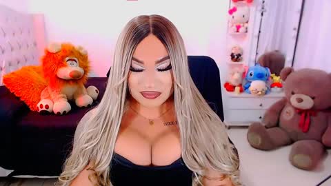 Snapshot of valentinaxqueen chatting on December 27, 2024, 11:21 pm    online show from December 27, 2024, 11:21 pm