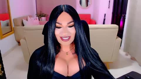 Snapshot of valentinaxqueen chatting on January 22, 2025, 1:10 am    online show from January 22, 2025, 1:10 am