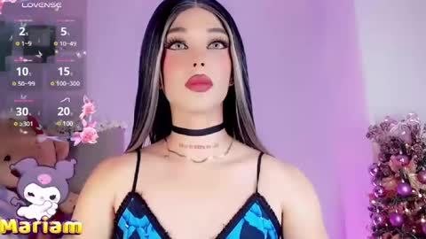 Snapshot of valentinne_marian chatting on December 22, 2024, 1:22 pm Marian online show from December 22, 2024, 1:22 pm