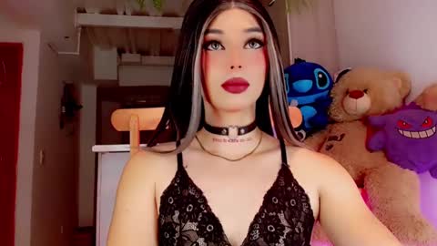 Snapshot of valentinne_marian chatting on February 13, 2025, 8:17 am Marian online show from February 13, 2025, 8:17 am