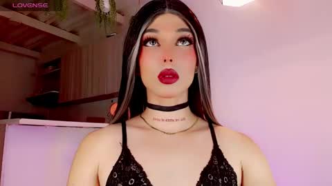 Snapshot of valentinne_marian chatting on February 23, 2025, 7:22 am Marian online show from February 23, 2025, 7:22 am