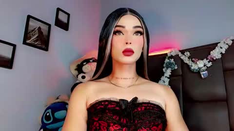 Snapshot of valentinne_marian chatting on September 17, 2025, 8:05 am Marian online show from September 17, 2025, 8:05 am