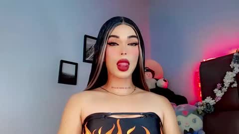 Snapshot of valentinne_marian chatting on September 18, 2025, 8:27 am Marian online show from September 18, 2025, 8:27 am