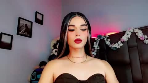 Snapshot of valentinne_marian chatting on September 27, 2025, 8:19 am Marian online show from September 27, 2025, 8:19 am