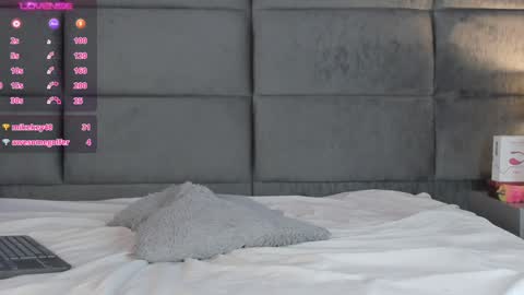 valentino moon online show from December 29, 2024, 6:24 am