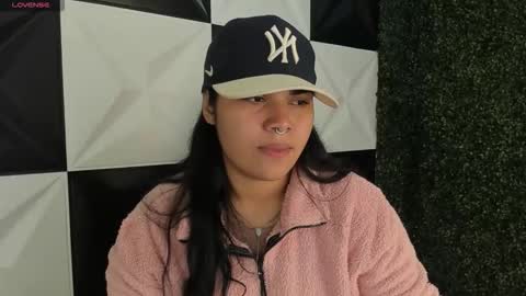 valeri_harpers4 online show from November 30, 2025, 12:58 am