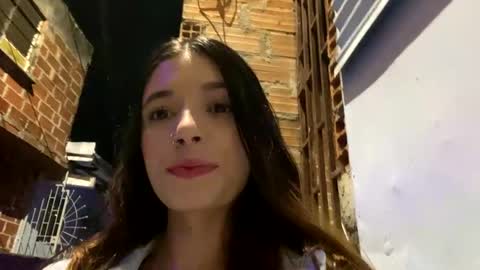 Snapshot of valeria_mendozza chatting on January 1, 2025, 4:29 am   online show from January 1, 2025, 4:29 am