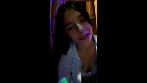 Snapshot of valeria_mendozza chatting on January 1, 2025, 7:41 am   online show from January 1, 2025, 7:41 am