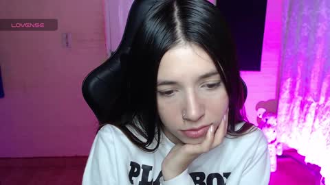 Snapshot of valeria_mendozza chatting on February 5, 2025, 5:41 am   online show from February 5, 2025, 5:41 am