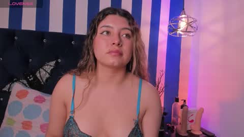 valeria_rouse28 online show from November 4, 2025, 5:34 pm