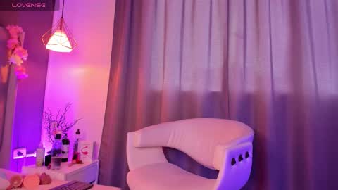 valeria_rouse28 online show from November 15, 2025, 5:53 pm