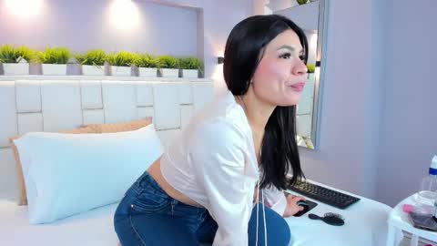 ValeriaGarciax online show from November 21, 2025, 12:04 pm