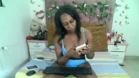 La valerie26 online show from October 13, 2025, 11:32 am