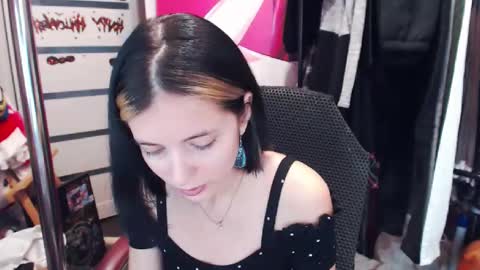 Snapshot of valeriaxkiss chatting on December 7, 2024, 10:23 am ValeriaXKiss online show from December 7, 2024, 10:23 am