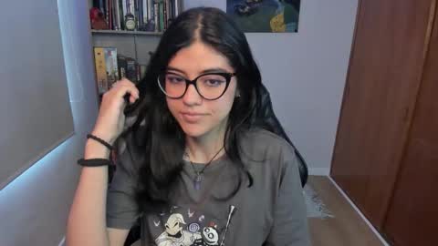 Snapshot of valerie__sky chatting on December 3, 2025, 11:30 am Val online show from December 3, 2025, 11:30 am