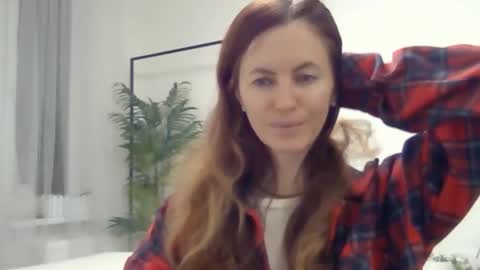 valerie_rose777 online show from December 4, 2025, 8:50 pm